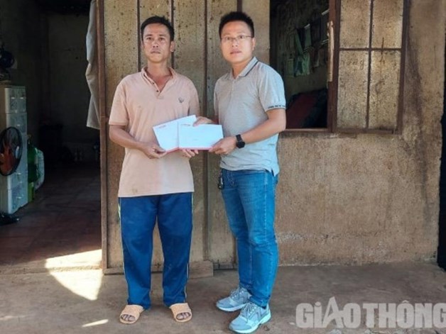 Bạn đọc Báo Giao thông hỗ trợ hoàn cảnh cha nghèo nuôi 3 con thơ